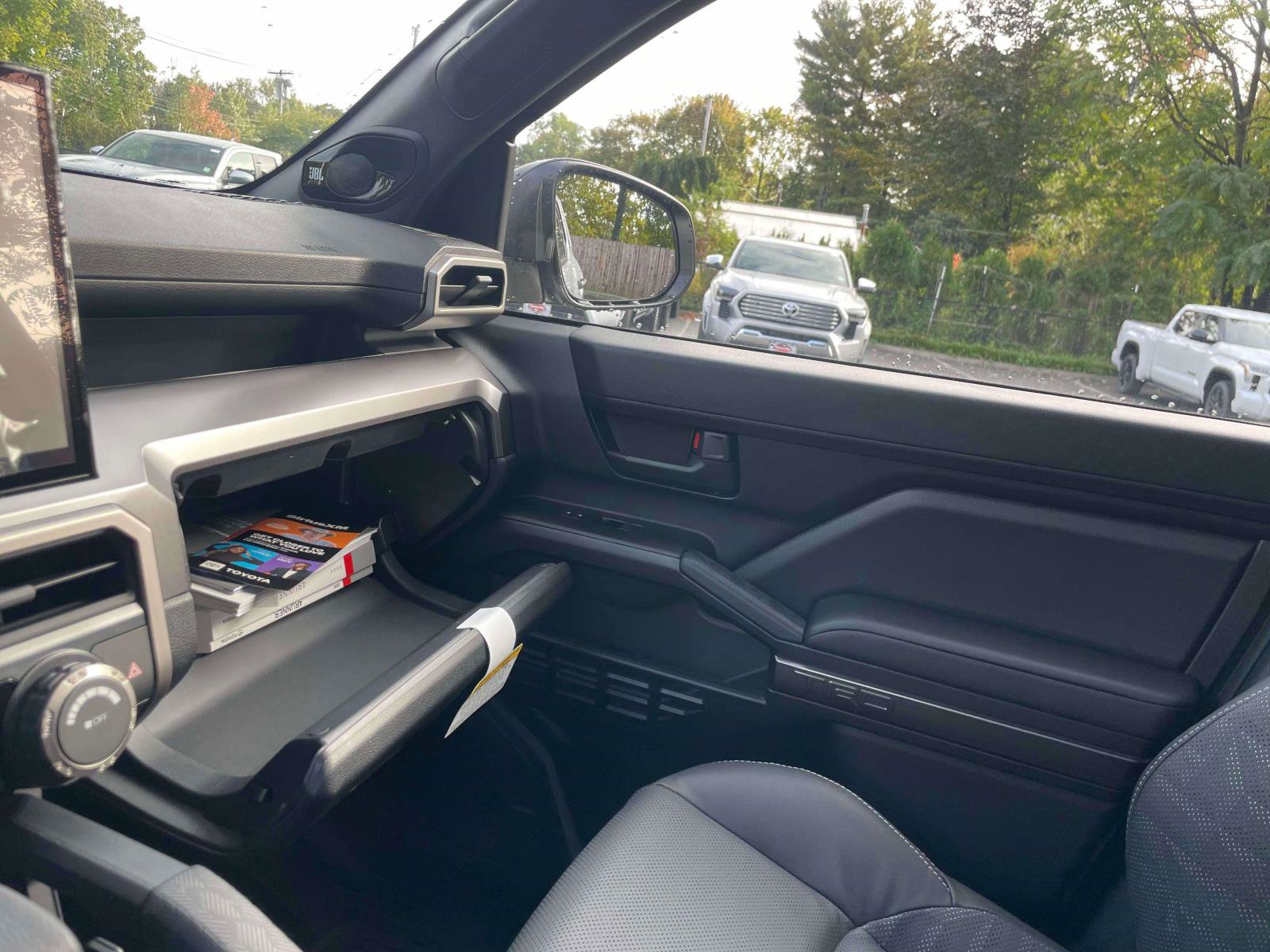 New 2026 Toyota 4Runner TRD Off-Road Premium AWD/4WD image 31