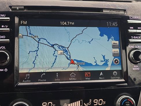 Used 2018 Nissan Murano SV w/ Premium Package image 29