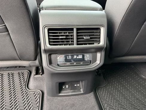 New 2026 Volkswagen Atlas SE image 26