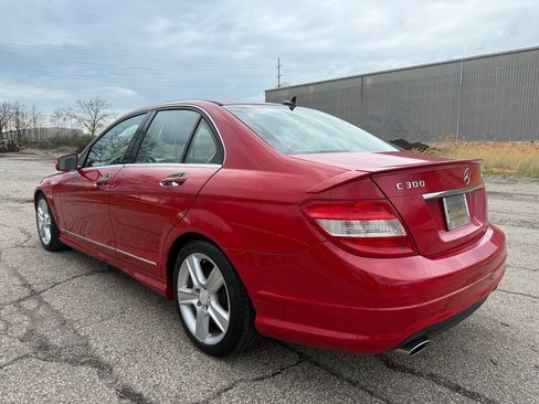 Used 2010 Mercedes-Benz C 300 4MATIC Sedan image 5