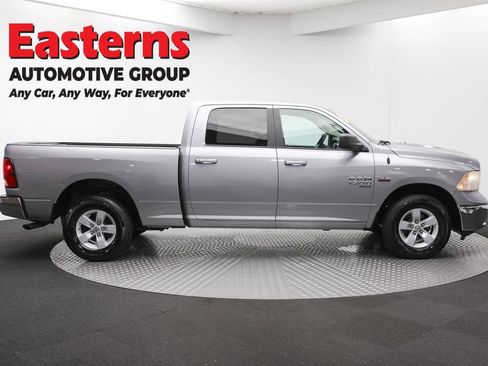 Used 2019 RAM 1500 Classic SLT AWD/4WD image 4