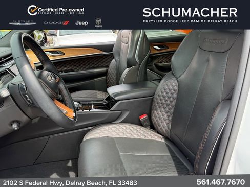 Used 2023 Jeep Grand Cherokee L Summit AWD/4WD image 11