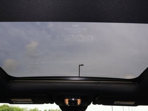 Used 2025 Mercedes-Benz GLS 450 4MATIC image 12