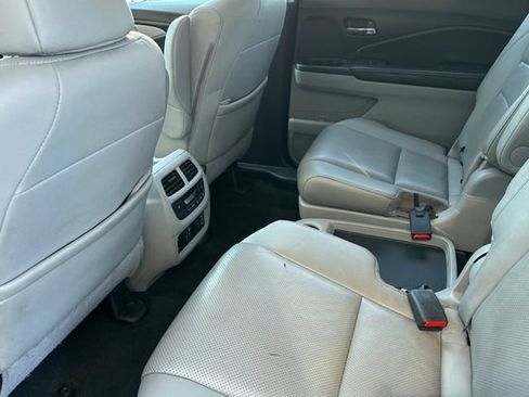 Used 2019 Honda Pilot Elite image 14