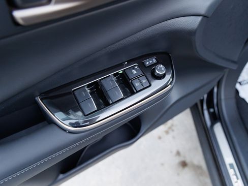 Certified 2026 Toyota Crown XLE image 32