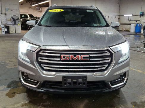 Used 2023 GMC Terrain SLT AWD/4WD image 2