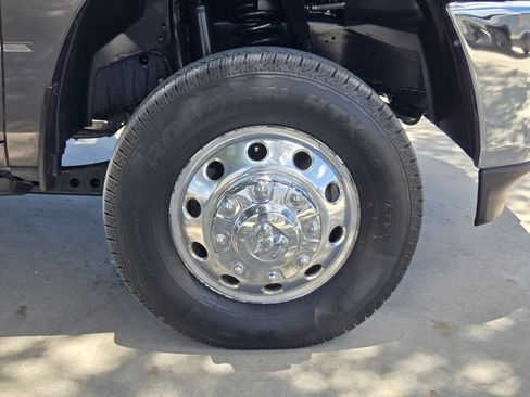 Used 2025 RAM 3500 Laramie AWD/4WD image 26