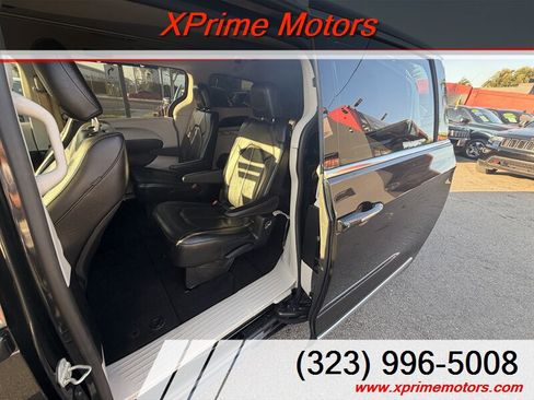 Used 2019 Chrysler Pacifica Touring-L w/ Advanced Safetytec Group FWD image 29