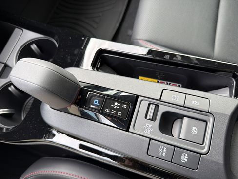 New 2026 Toyota Prius Plug-In Hybrid FWD image 25