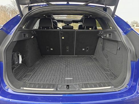 Used 2020 Jaguar F-PACE Premium image 19