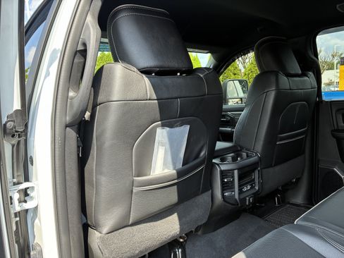 Used 2023 RAM 2500 Limited w/ Night Edition AWD/4WD image 18