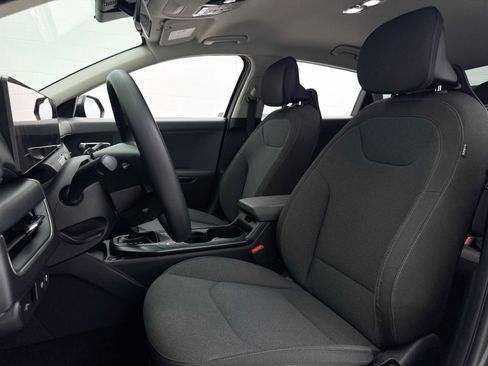 Certified 2025 Kia K4 FWD image 19