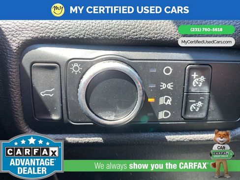 Used 2023 Ford Explorer XLT AWD/4WD image 24