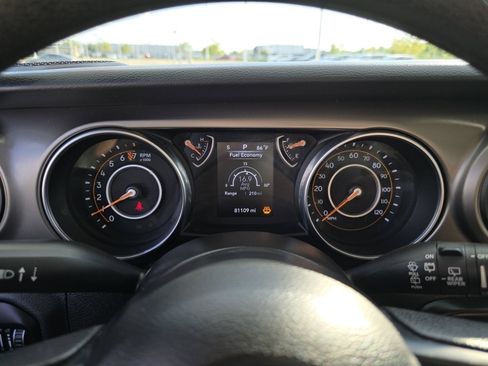 Used 2021 Jeep Wrangler Unlimited Sport image 30