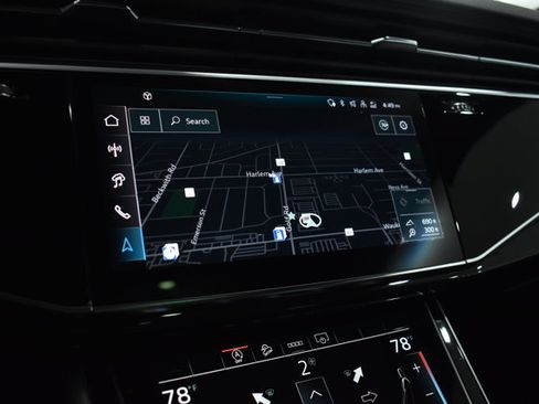 Used 2025 Audi Q8 Premium AWD/4WD image 22