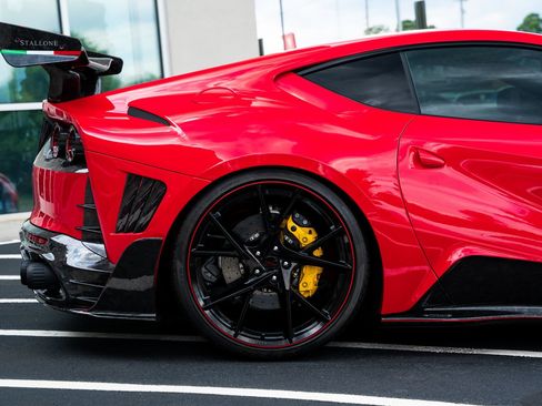 Used 2020 Ferrari 812 Superfast RWD image 13