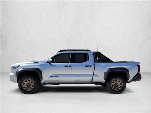 Certified 2025 Toyota Tacoma 4x4 Double Cab Hybrid image 9