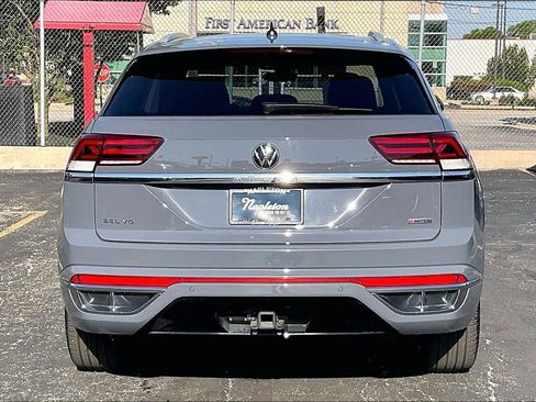 Used 2021 Volkswagen Atlas Cross Sport SEL Premium R-Line w/ Cross Sport MDO Package AWD/4WD image 3