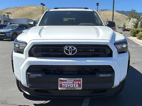 New 2026 Toyota 4Runner SR5 AWD/4WD image 8