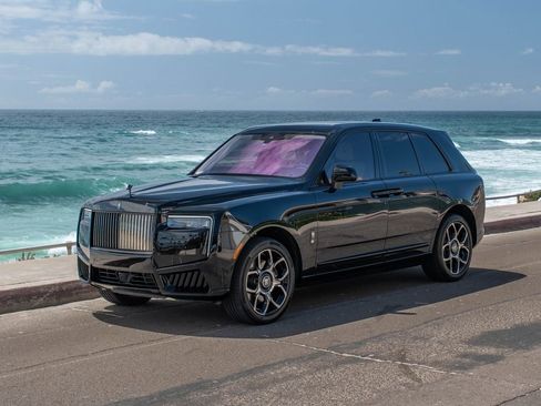 Used 2025 Rolls-Royce Cullinan Black Badge AWD/4WD image 1