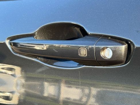 Used 2025 Mitsubishi Outlander SE image 13