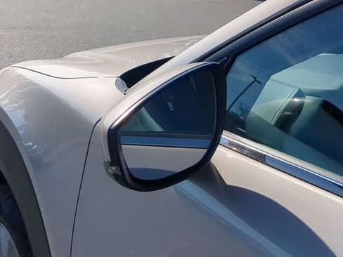 Used 2024 MAZDA CX-30 AWD 2.5 S w/ Premium Package image 18