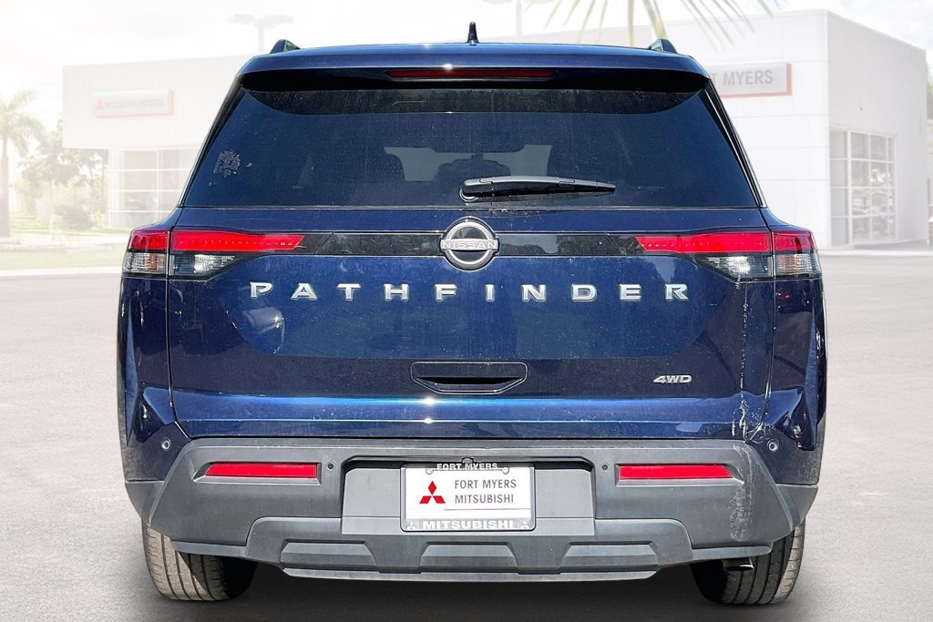 Used 2025 Nissan Pathfinder SV AWD/4WD image 17