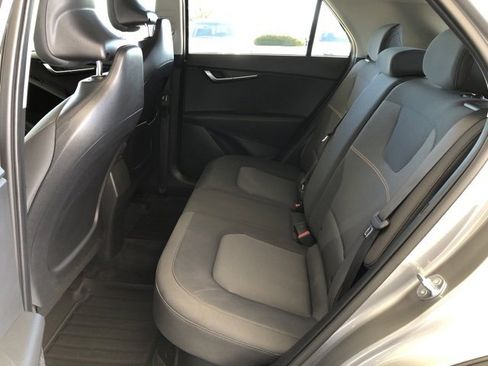 Certified 2024 Kia Niro LX image 43