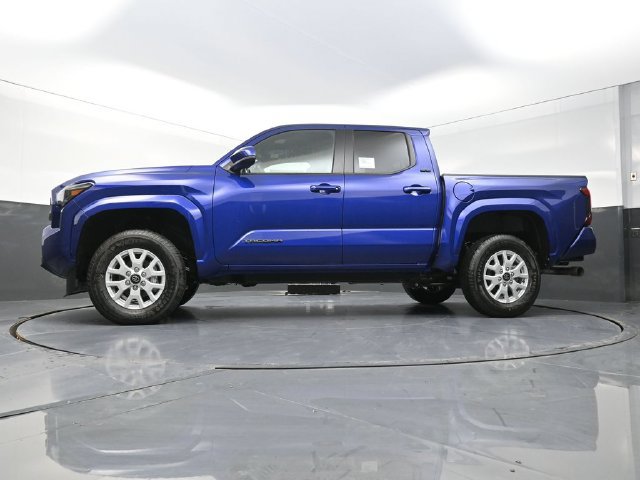 Used 2025 Toyota Tacoma SR5 w/ SR5 Upgrade Package AWD/4WD image 33