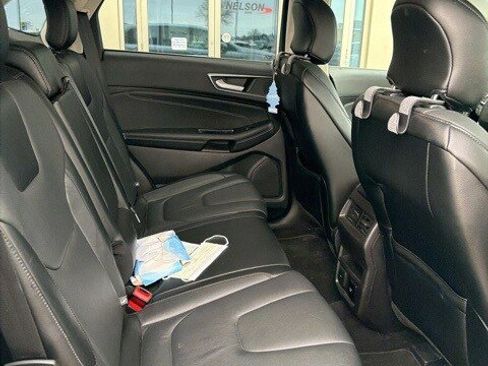 Used 2018 Ford Edge Titanium w/ Technology Package image 11
