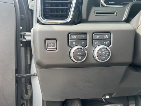 Used 2023 GMC Sierra 1500 Denali AWD/4WD image 12
