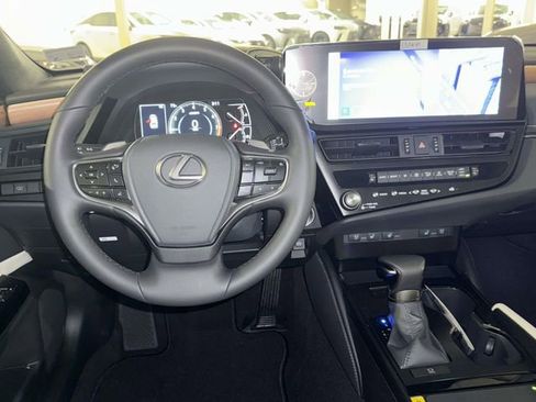New 2025 Lexus ES 350 w/ Premium Package FWD image 3