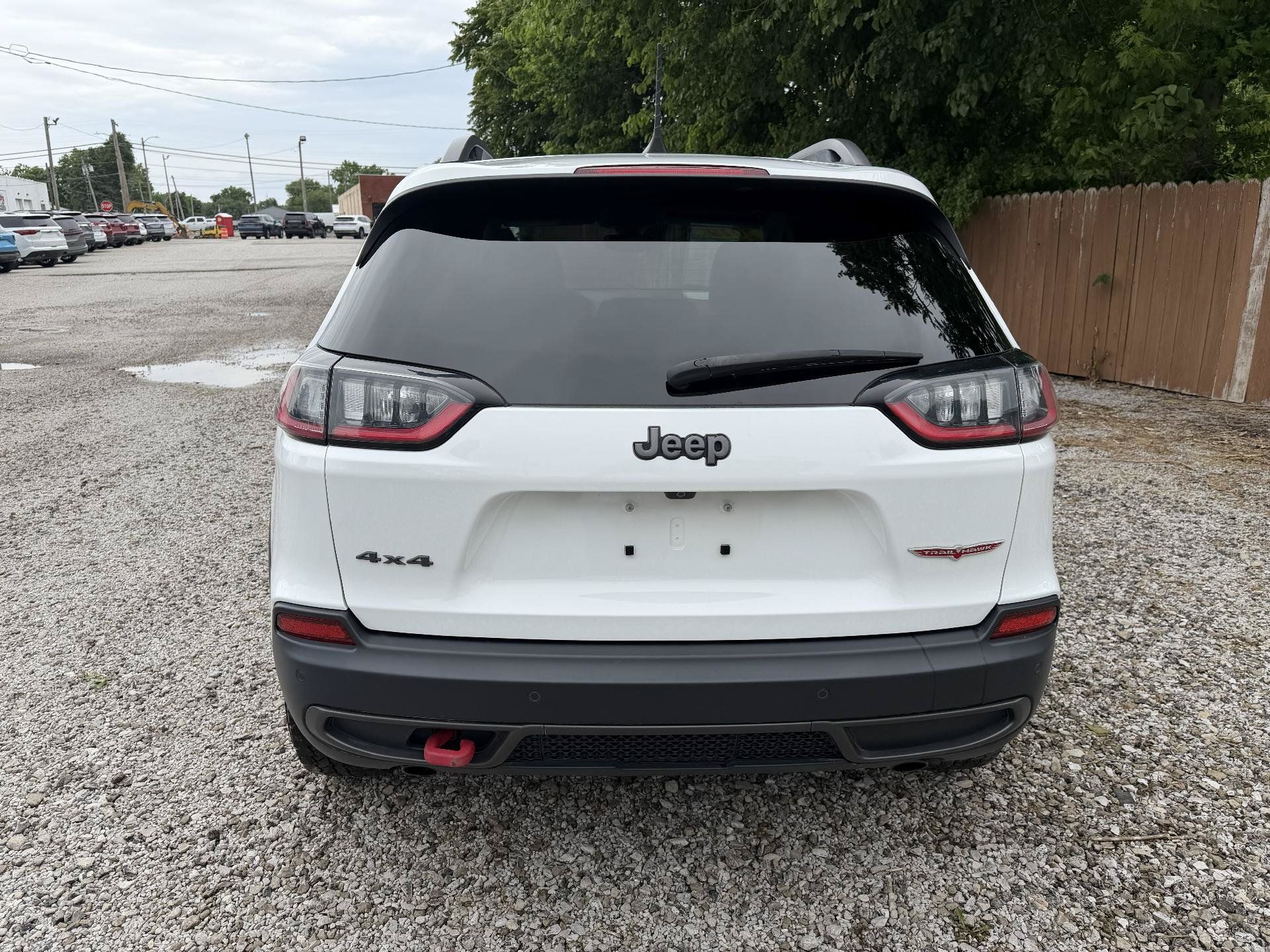 Used 2019 Jeep Cherokee Trailhawk AWD/4WD image 4