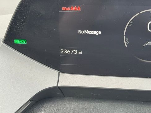 Used 2025 Toyota Prius LE image 33