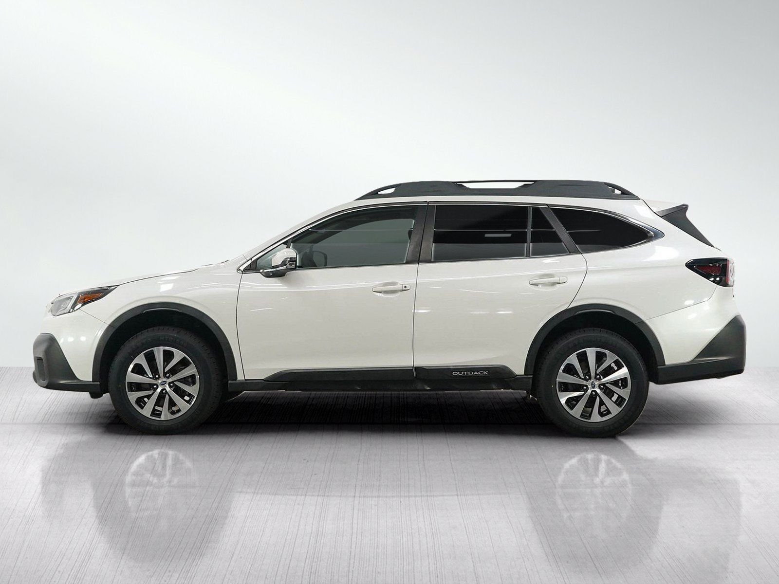 Used 2020 Subaru Outback Premium w/ Popular Package #1 AWD/4WD image 2