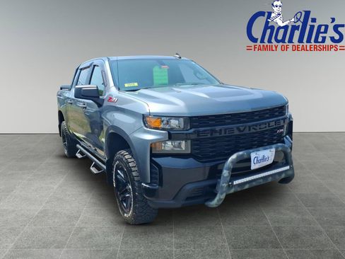 Used 2019 Chevrolet Silverado 1500 Custom Trail Boss w/ Custom Convenience Package AWD/4WD image 3