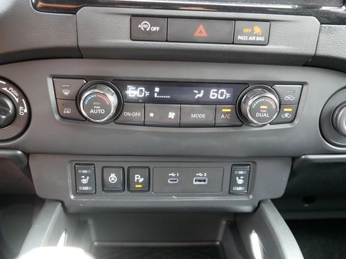 Certified 2023 Nissan Frontier SV w/ SV Convenience Package AWD/4WD image 23