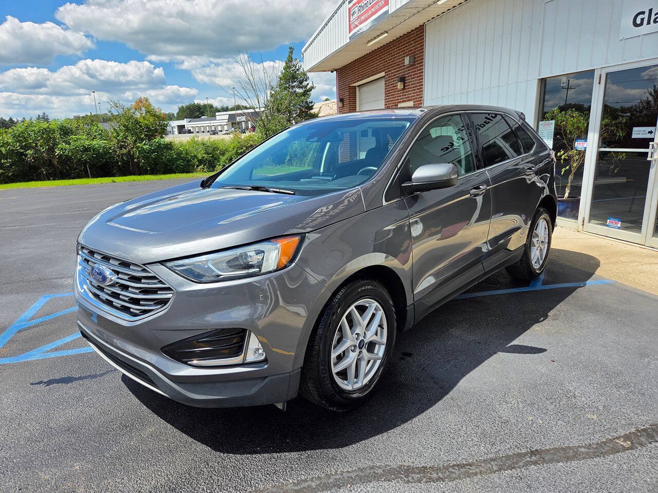 Used 2022 Ford Edge SEL w/ Convenience Package AWD/4WD image 3