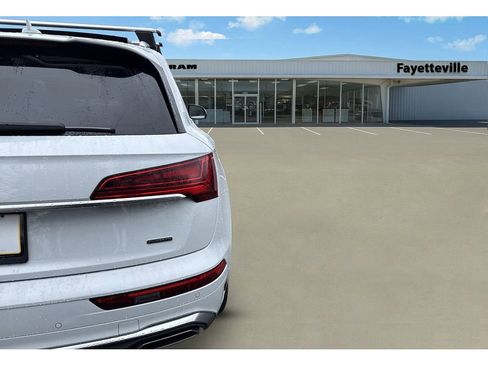 Used 2023 Audi Q5 2.0T Premium image 37