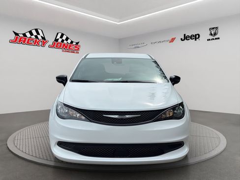 New 2026 Chrysler Voyager LX FWD image 14