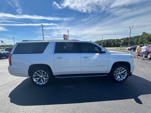Used 2016 Chevrolet Suburban LTZ AWD/4WD image 9