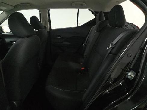 Used 2021 Nissan Kicks SV image 8