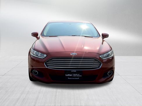 Used 2014 Ford Fusion SE w/ Equipment Group 202A FWD image 2