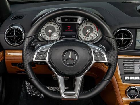 Used 2016 Mercedes-Benz SL 550 image 19