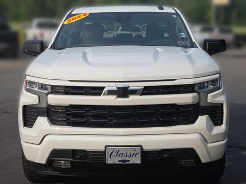 Used 2024 Chevrolet Silverado 1500 RST w/ Z71 Off-Road Package AWD/4WD image 11