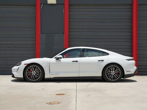 Used 2022 Porsche Taycan 4S AWD/4WD image 9