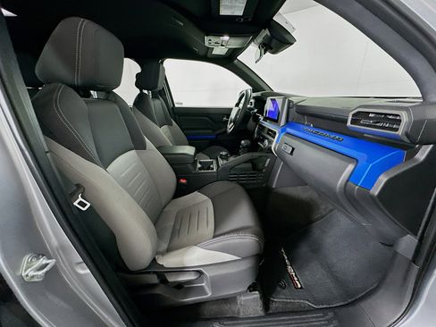 Used 2025 Toyota Tacoma TRD Off-Road image 29