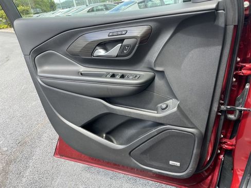 Used 2023 GMC Terrain SLT w/ Infotainment Package II AWD/4WD image 20