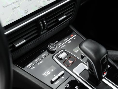 Used 2020 Porsche Cayenne S AWD/4WD image 14