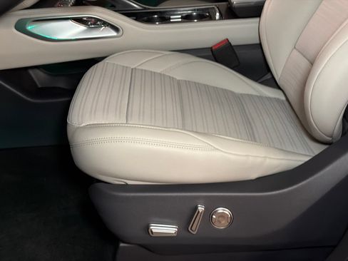 New 2026 Lincoln Nautilus Reserve AWD/4WD image 16